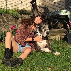 Meet your Posher, Hannah